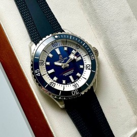  خرید ساعت اتوماتیک برایتلینگ SUPER OCEAN در گالری واچ کالکشن BREITLING 