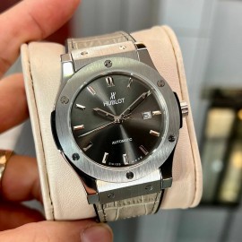 فروش ساعت اتوماتیک مردانه هوبلو در گالری واچ کالکشن HUBLOT